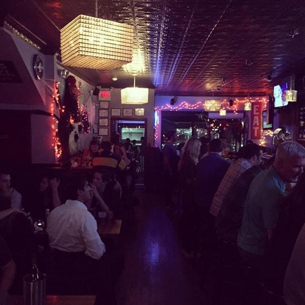 Mikie Squared Bar & Grill