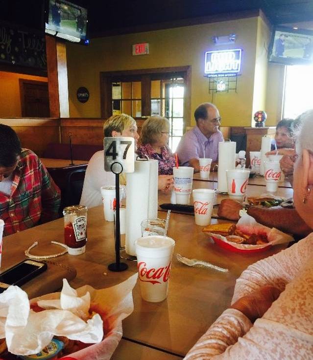 Willy T's Sports Grill