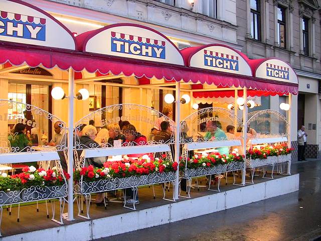 Eissalon TICHY