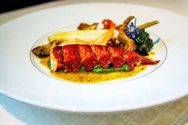 Beige Alain Ducasse Tokyo