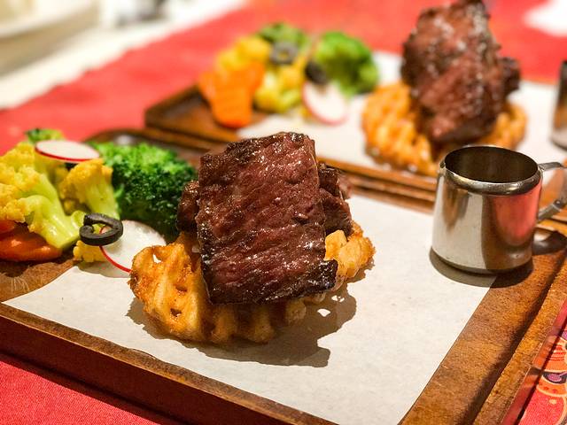 塔道斯西餐厅(中央大街店)