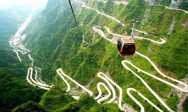 广州出发张家界凤凰古城四日包车全景游