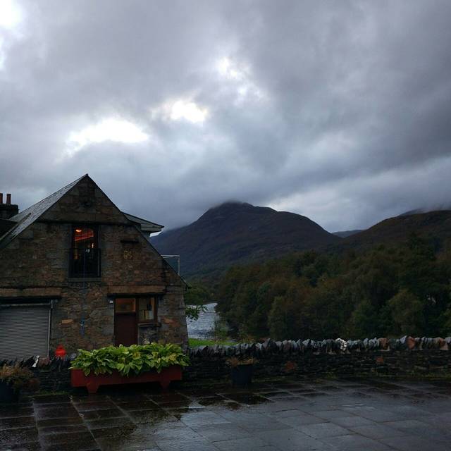 Chillers Bar & Grill