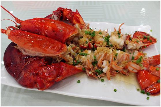 老妈说大龙虾也很不错,我自己也喜欢吃