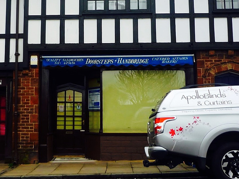 doorsteps of handbridge