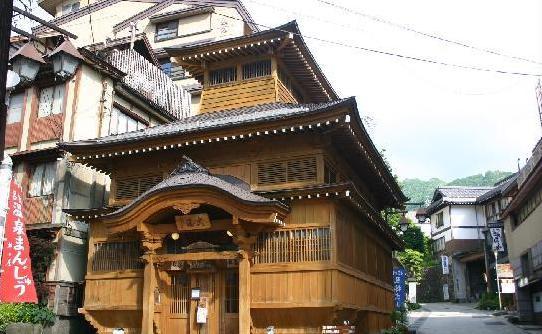 野泽温泉滑雪场