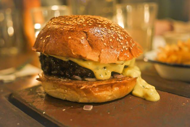 Flat Iron（Tottenham Ct Rd）