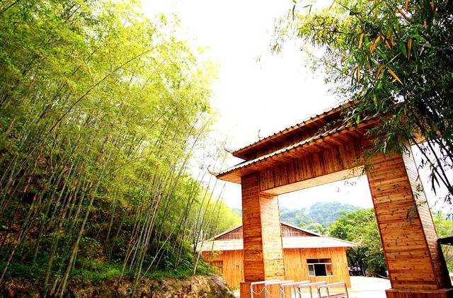 天子山瀑布风景区