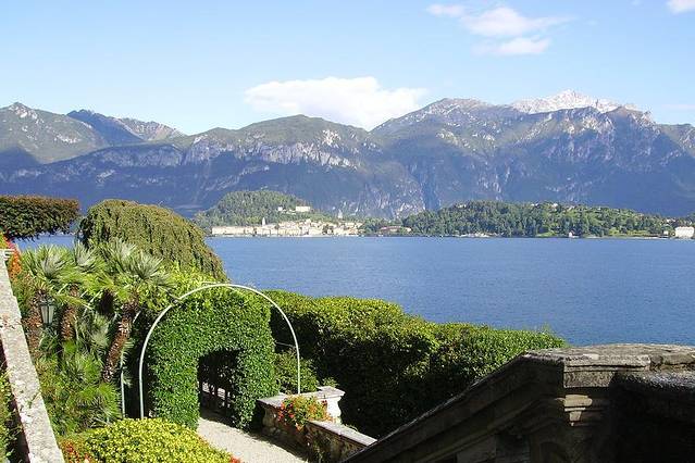 热带植物园和溶洞