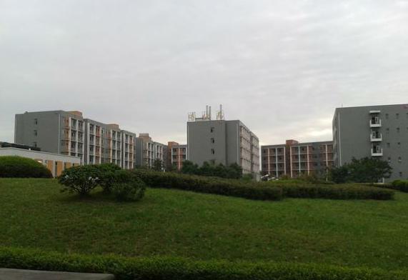 四川师范大学