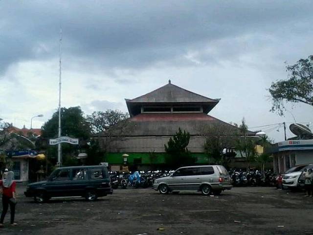 Pasar Seni Sukawati (Sukawati Art Market)