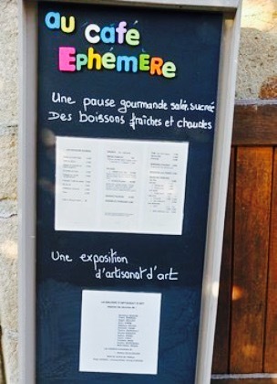 Au Café Ephemere