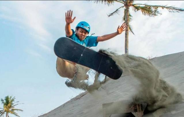 Sandboarding Gumukpasir