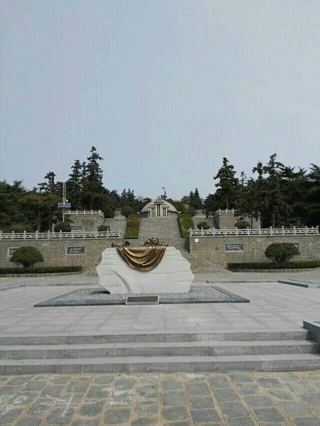 抗日山烈士陵园