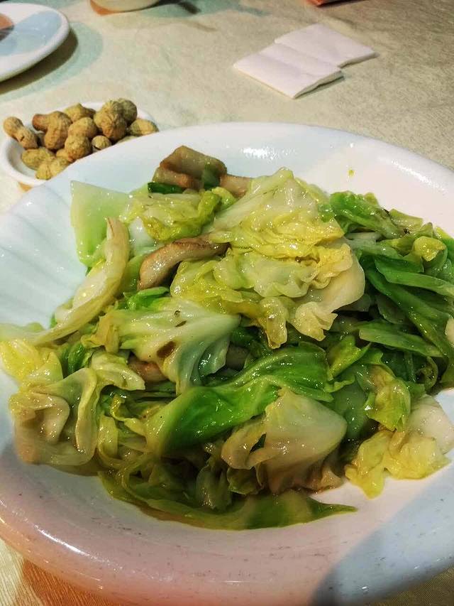 金河畔美食广场荔枝柴现烤烧鹅