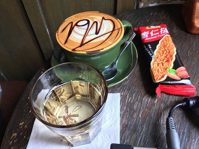 左岸艺文咖啡馆(时代广场店)