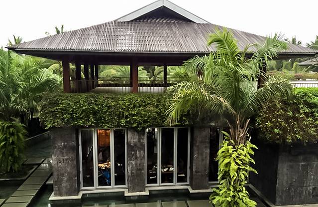 三亚珊瑚湾文华东方酒店·水榭海边自助餐厅