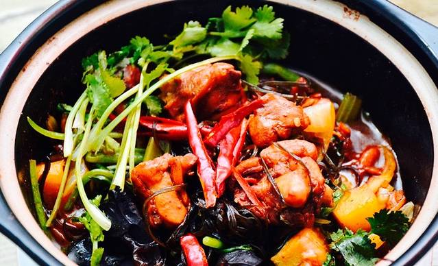 重庆鸡公煲(建大店)