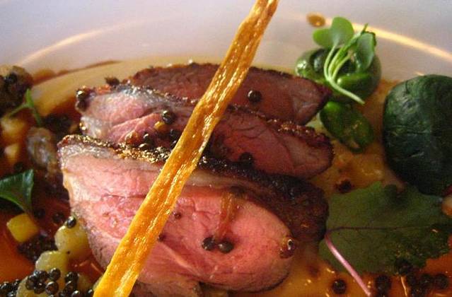 Canoe Restaurant & Bar