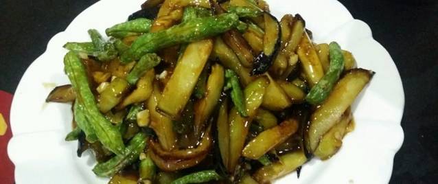 晨光美食居(农大西校店)