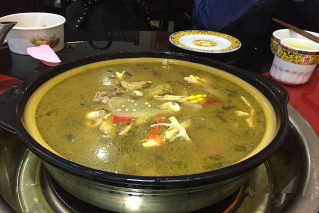 田村酸菜笋子鸡火锅