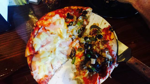 Pizza Madness Maui