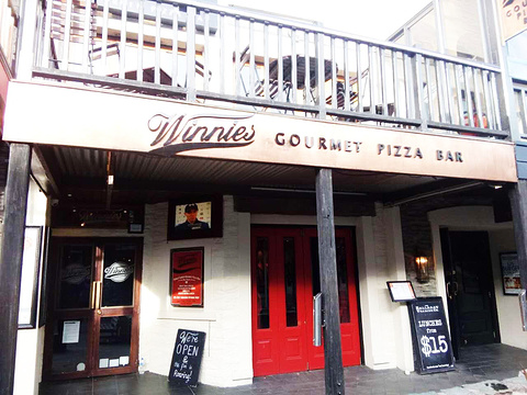 Winnies Gourmet Pizza Bar