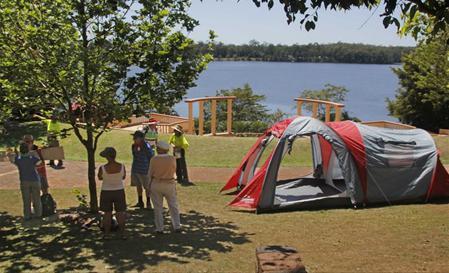 麦克唐纳湖露天剧场和努沙植物园