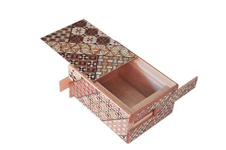 一茶（寄木細工専門店）