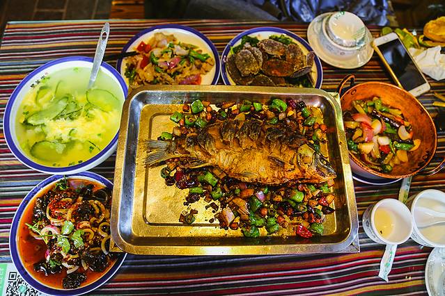 阿大妈腊排骨火锅(木府店)