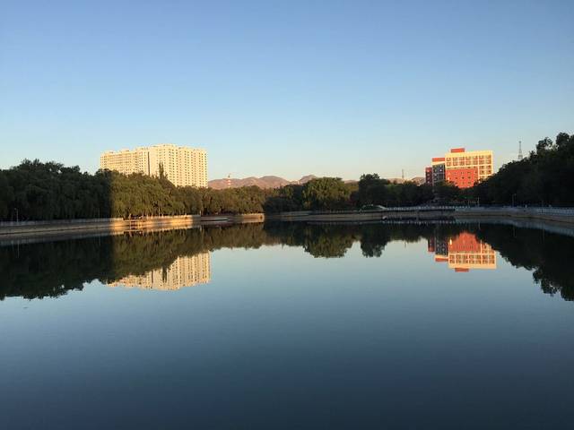 新疆大学(红湖校区)