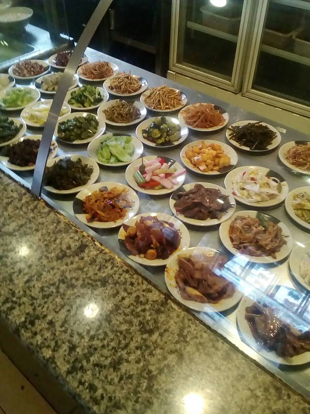 谭府楼小吃城(珠峰路店)