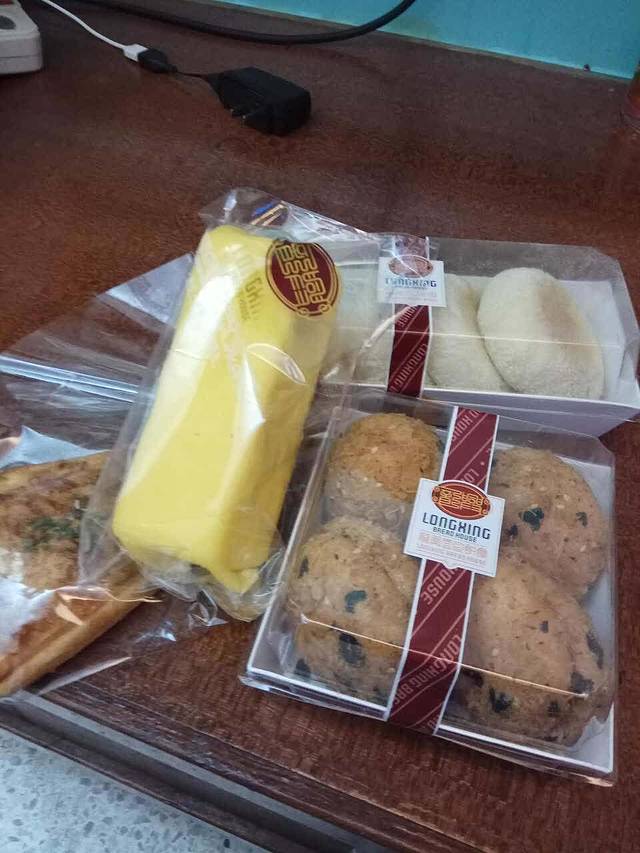 龙兴面包饼食(金涛庄店)