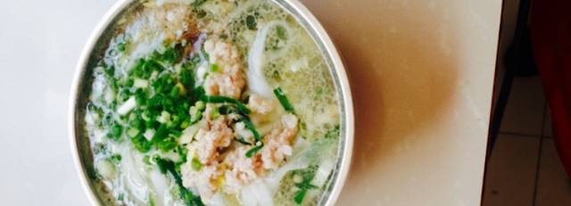 吕记鲜肉小锅米线