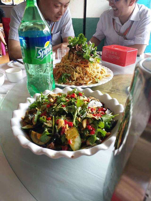 小东北扒肉饺子居(吴市店)