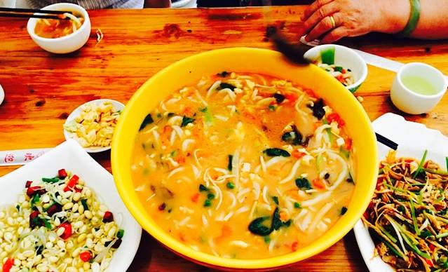 老鸹头sa风味餐厅