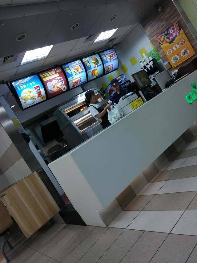 华莱士·全鸡汉堡(瓷城店)