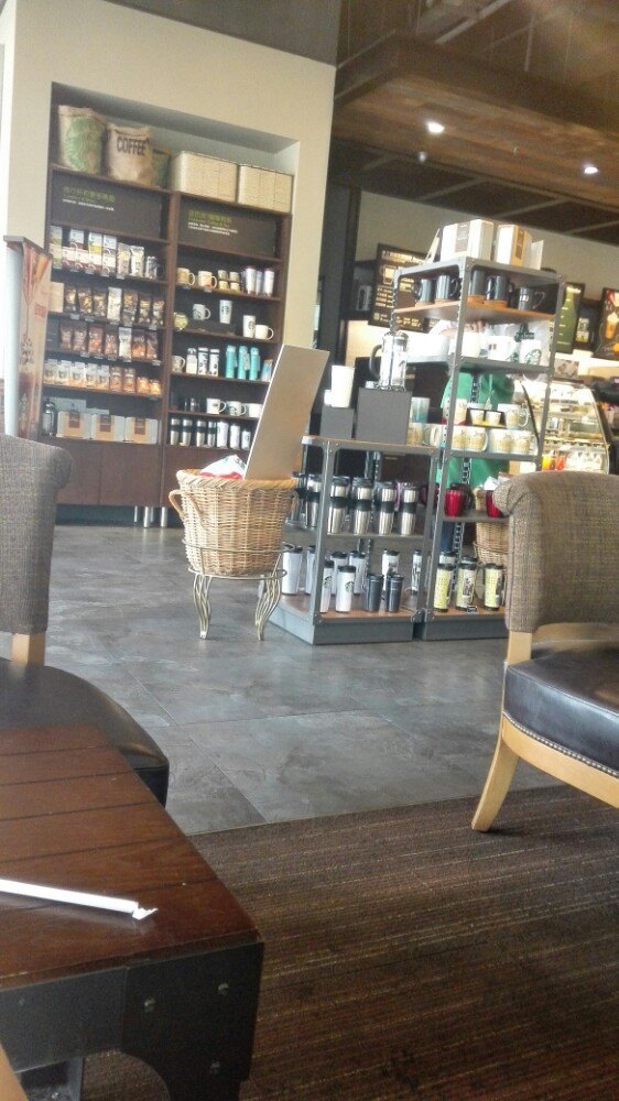 星巴克(济南丁豪广场店)