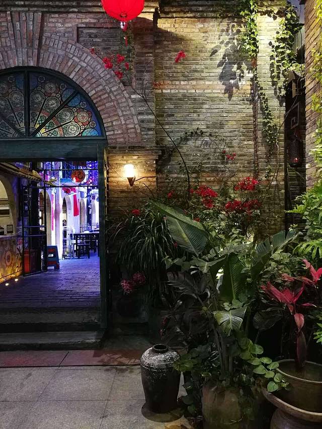 老表记广西宵夜螺蛳鸭脚煲(西大店)