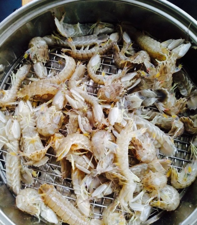 50元 特色:香辣蟹 蒜蓉粉丝娃娃菜 酱爆香螺 鲍鱼炖茄子 酱海肚丝