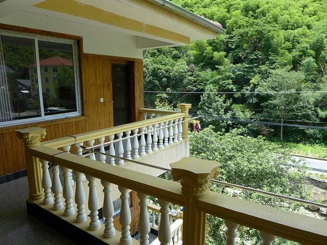 大竹海望竹楼山庄