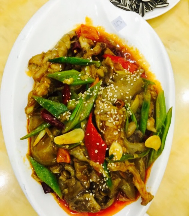 达吾手抓美食城开锅涮