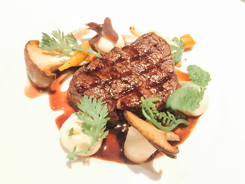 Kayuputi Restaurant