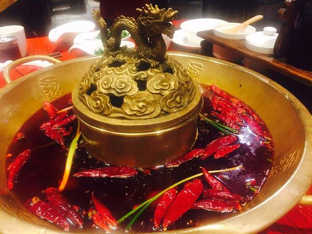 小龙翻大江·火锅美学(春熙店)