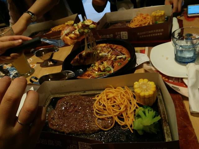 必胜客(北京中路店)