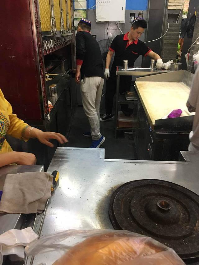 阿拉提鲜货烧烤铺(永旺店)