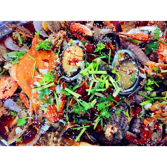 红太狼海鲜烧烤大排档(台东五路店)