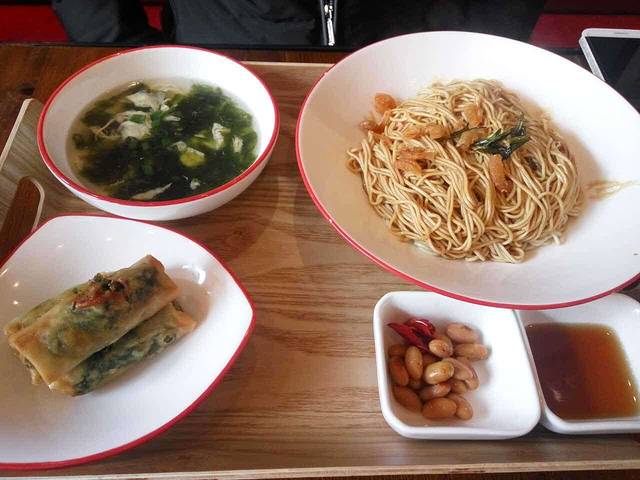 十月红燕金牌黄鱼面(番禺路店)