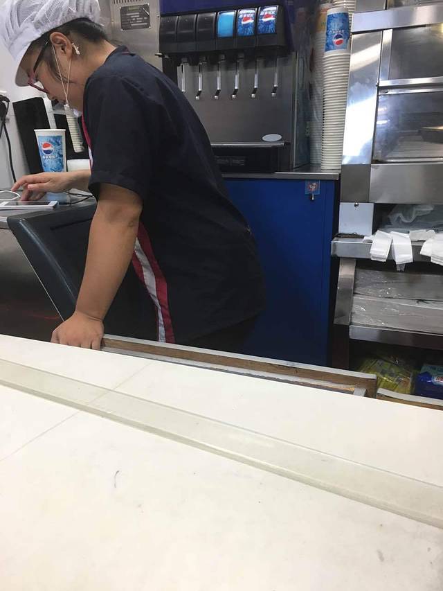 华莱士·全鸡汉堡(临海台州府店)