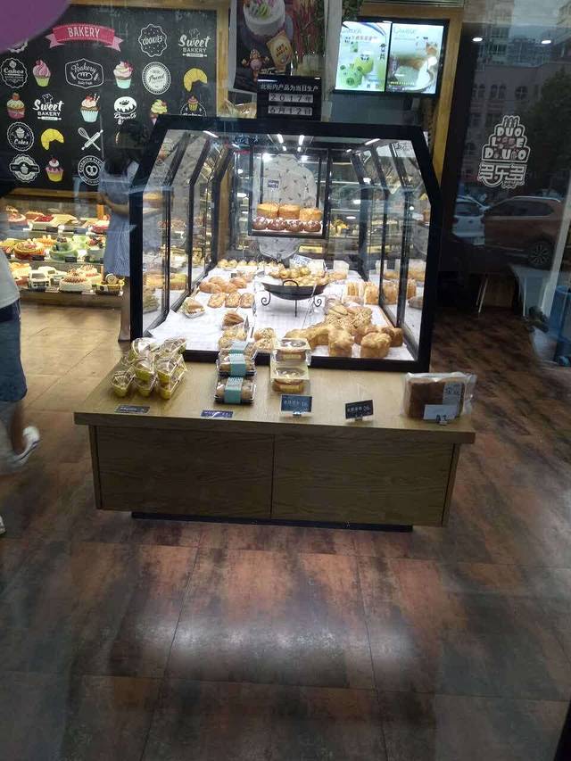 多乐多蛋糕店(锦观城店)